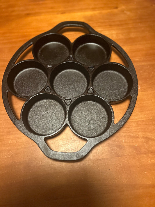 Vintage Lodge Cast Iron 7B2 Biscuit Pan